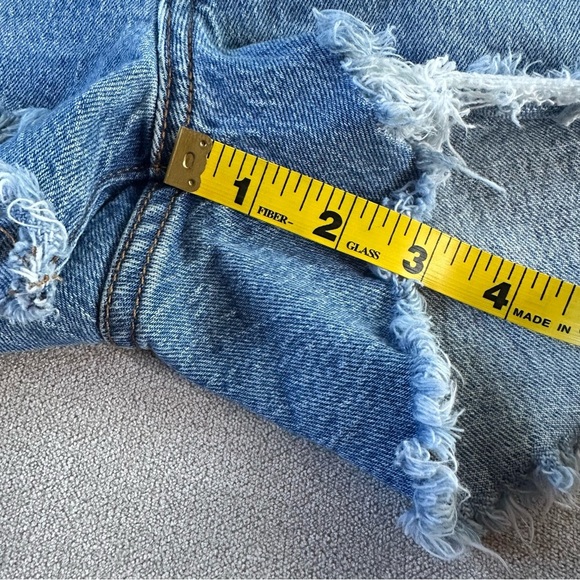 Levi’s 501 Denim Cutoff Shorts. Size 29. - Picture 5 of 9